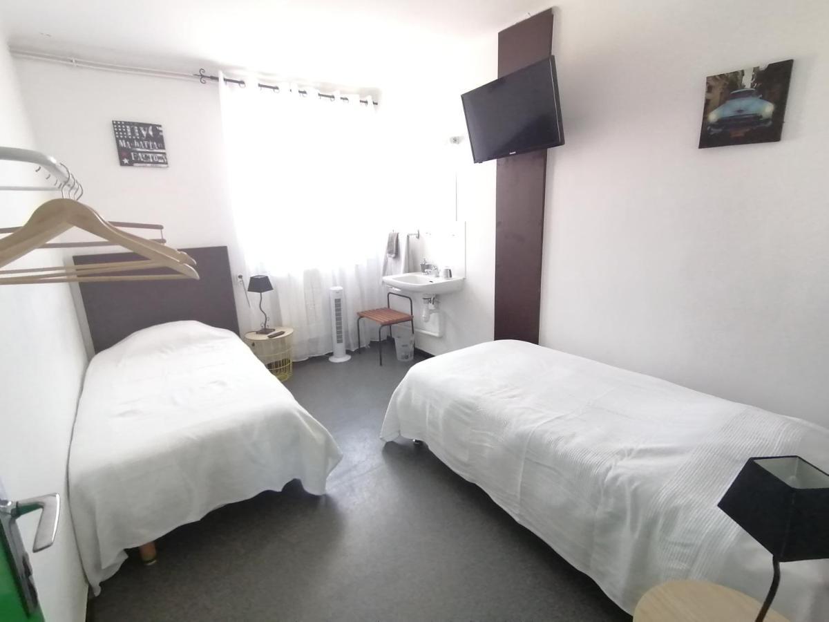 De La Petite Hutte Hotel